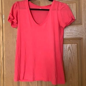 Gap coral colored tee size small
